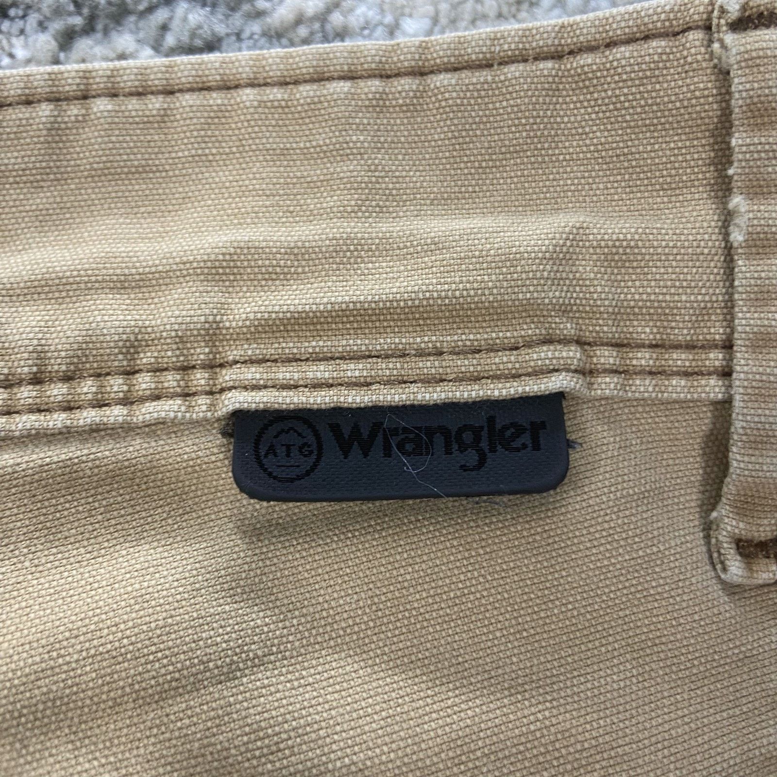 Wrangler Wrangler ATG Pants Mens 32x32 Beige Logo Cotton Straight Leg Size US 32 / EU 48 - 9 Thumbnail