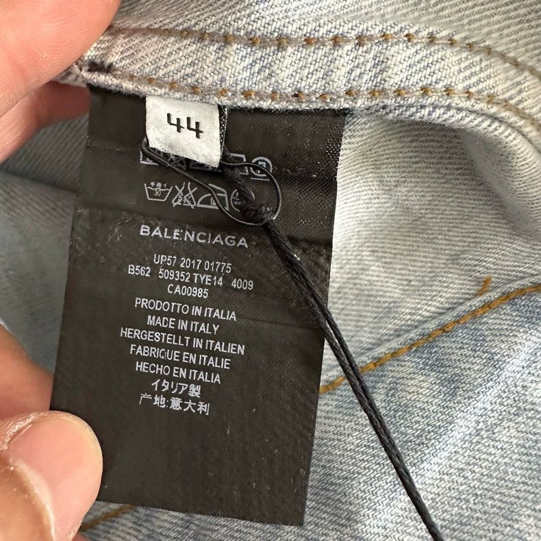 Balenciaga Balenciaga Balenciaga SS18 Europa Denim Jacket-2506 Size US XXL / EU 58 / 5 - 5 Thumbnail