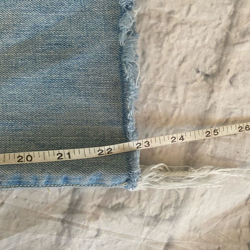 Abercrombie & Fitch Abercrombie & Fitch women 8 100% cotton distressed cropped j Size 30" / US 8 / IT 44 - 8 Thumbnail