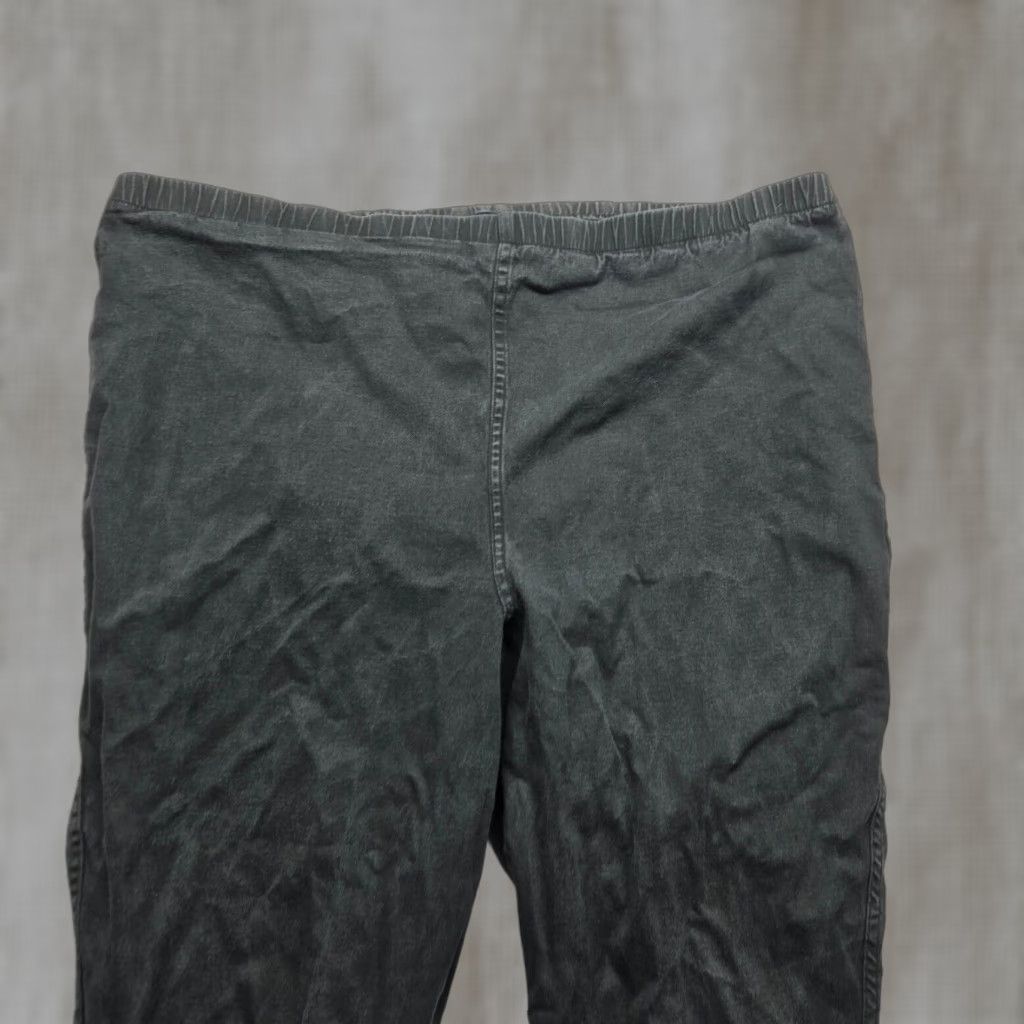 CO D & Co Black Elastic Waist Capri Pants Adult Womens Plus Size 3X Denim & Company Gray Chrome Gesture? Size 40" / US 18 - 1 Thumbnail