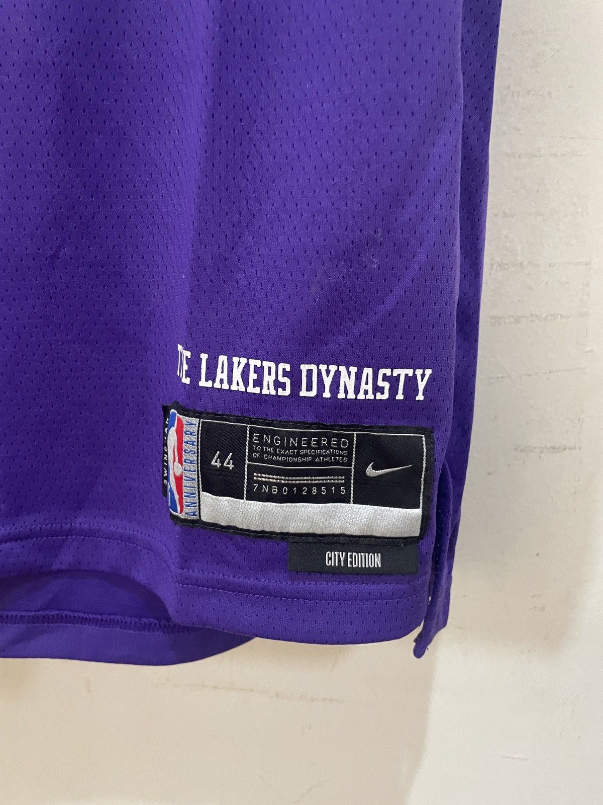 Nike LeBron James #6 Lakers 75th NBA Anniversary City Edition Size US S / EU 44-46 / 1 - 5 Thumbnail