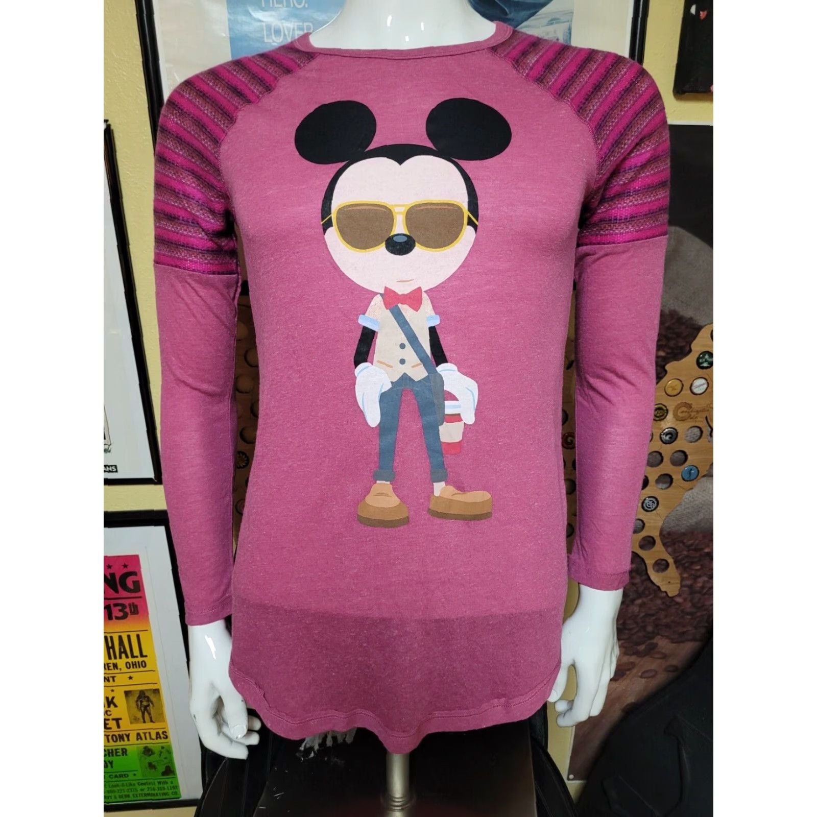 Disney Disney Women's Knit Raglan Shirt Mickey Mouse Minnie Graphic Purple Short Sleeve M Medium T-Shirt Hipster Vintage? Wait. Size M / US 6-8 / IT 42-44 - 2 Thumbnail