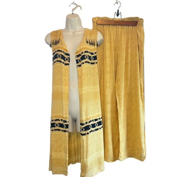 Gabrielle Vintage Gabrielle yellow black beaded tribal 2 pc set Size 30" / US 8 / IT 44 - 1 Thumbnail