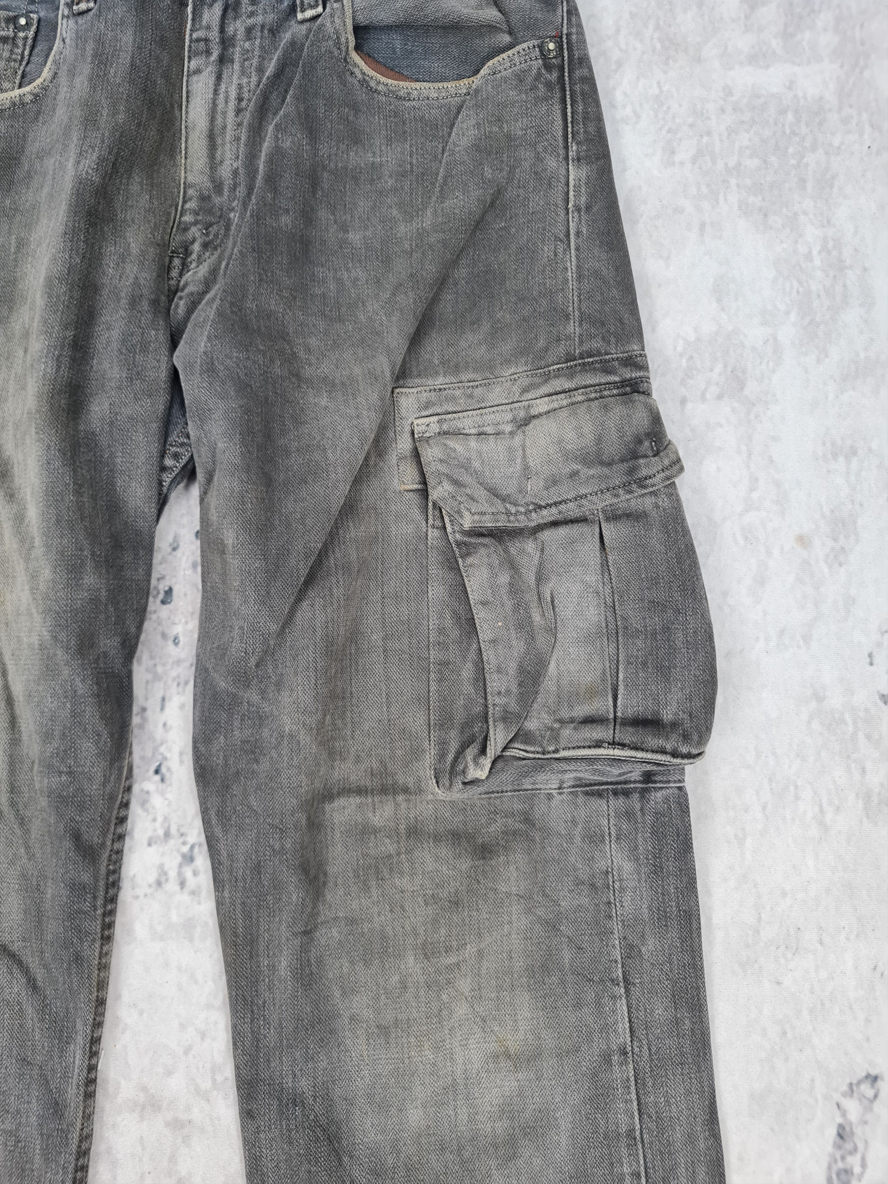 Levi's Vintage Clothing LEVIS 505-03 Cargo Tactical Black Jeans L0374 Size 32X30 Size US 32 / EU 48 - 6 Thumbnail
