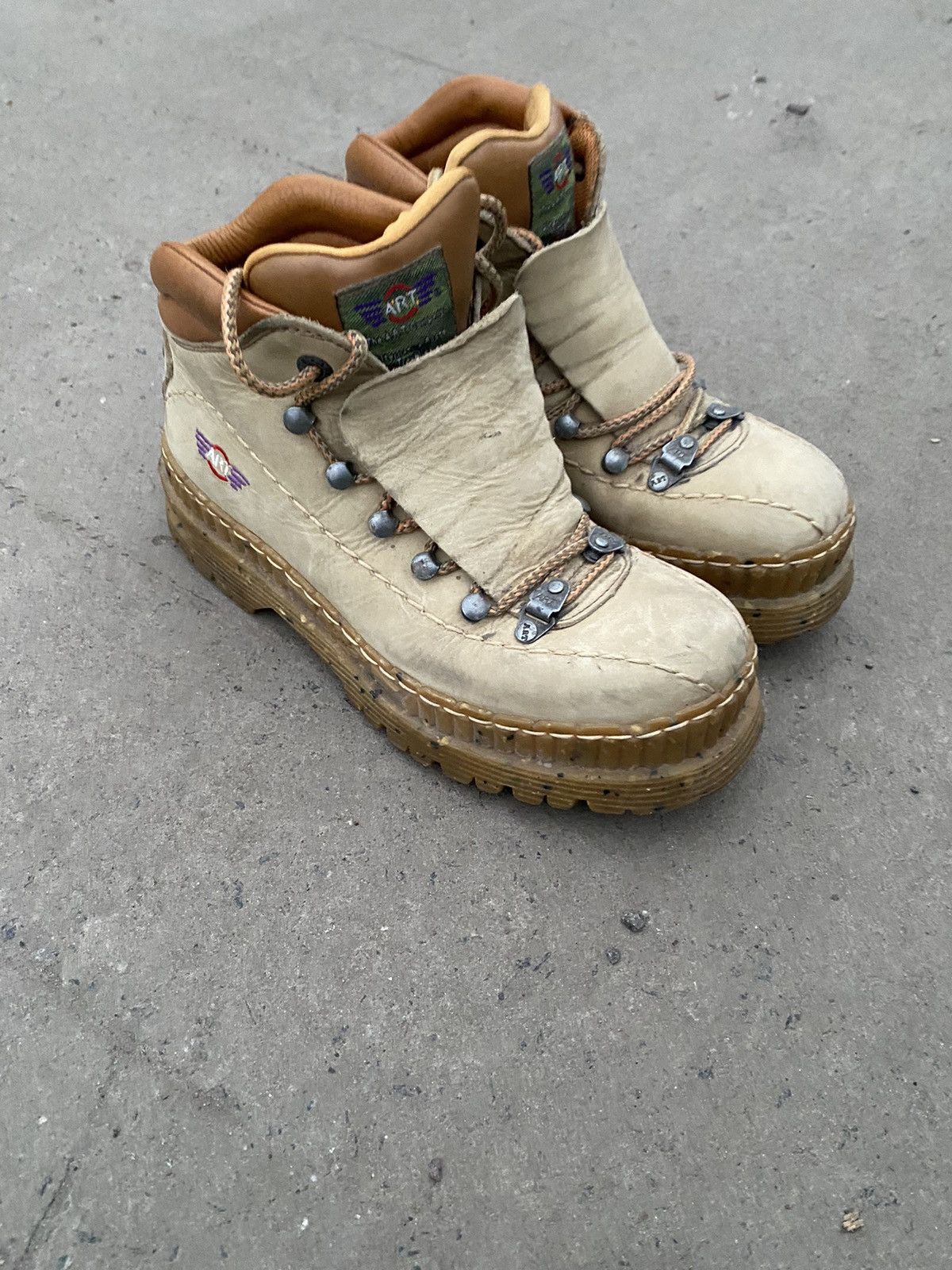 If Six Was Nine Vintage 2000s The Art Company Y2K Festival Platform Boots Size US 7 / EU 40 - 9 Thumbnail