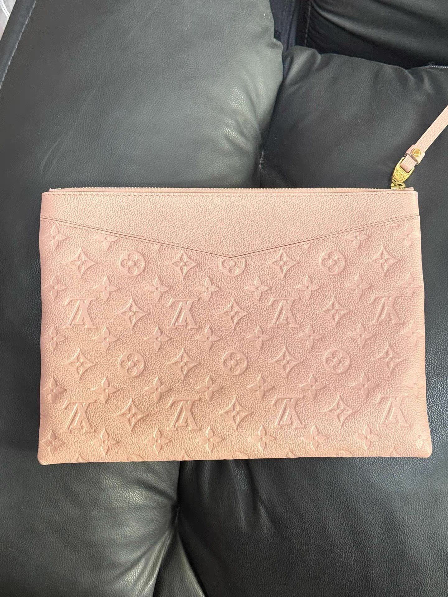 Louis Vuitton LV pink full leather printed clutch bag Ｑ20 Size ONE SIZE - 2 Thumbnail