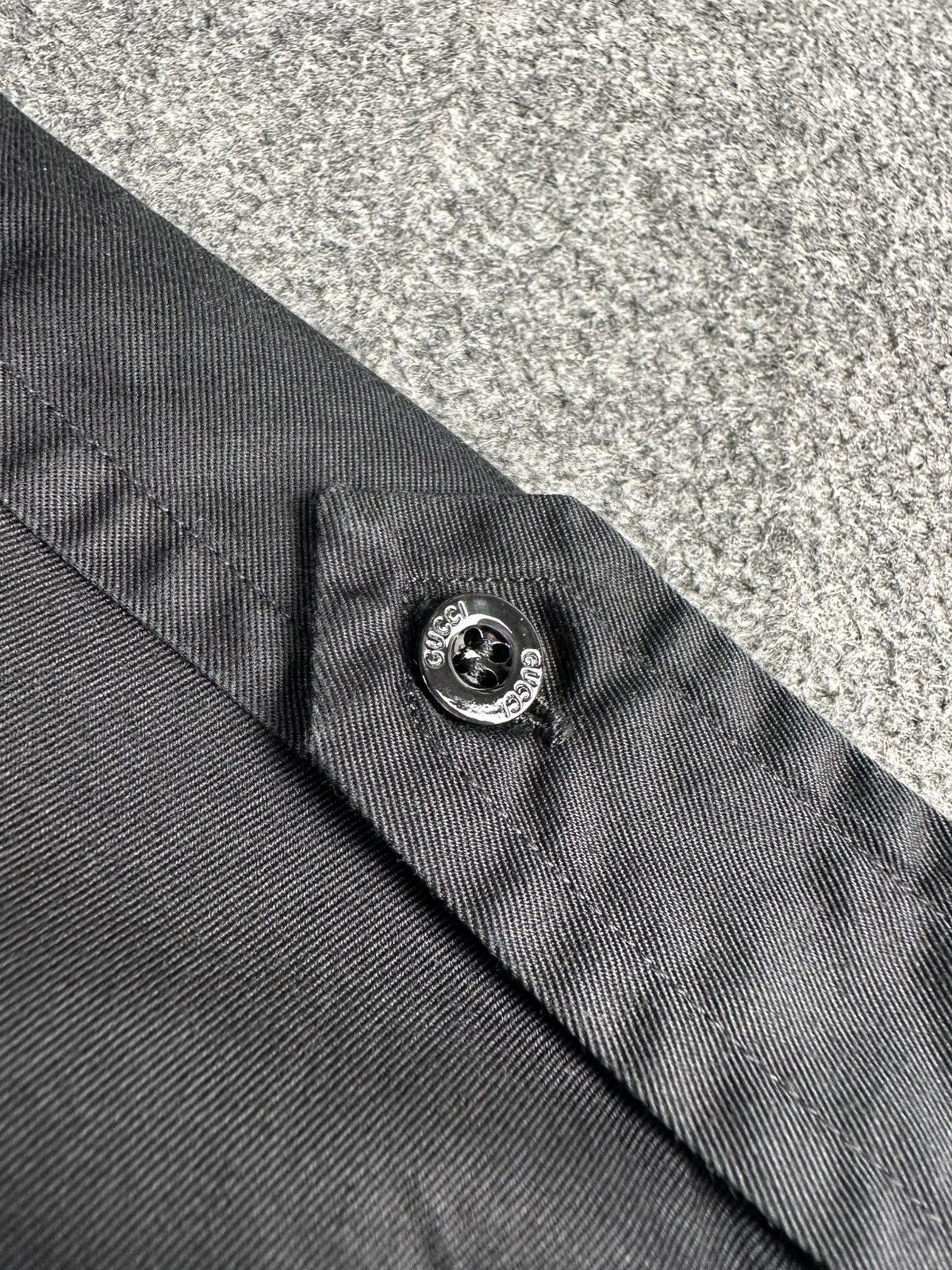 Gucci Gucci - Safari Button Ups Shirt - Embroidered Chest Logo Size XS / US 0-2 / IT 36-38 - 6 Thumbnail