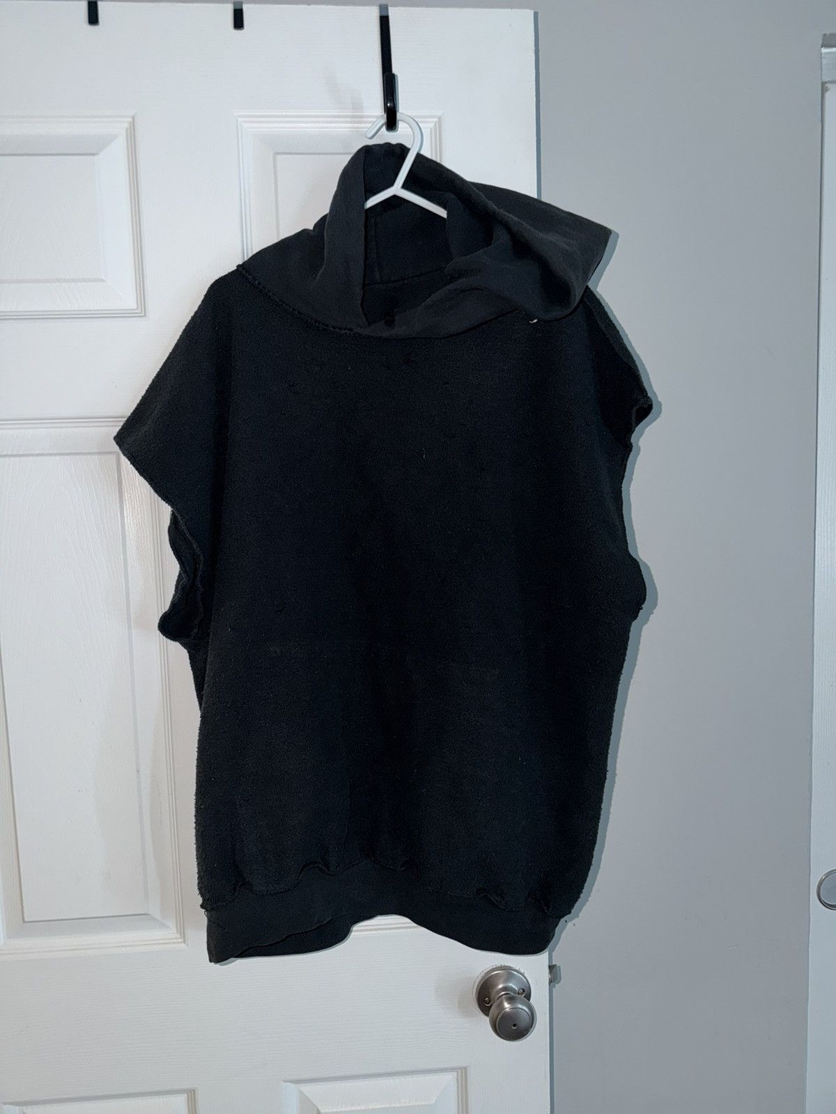 Other Black sleeveless hoodie ripped Size US XL / EU 56 / 4 - 2 Thumbnail