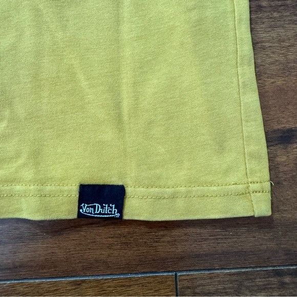 Designer × Von Dutch NWT VON DUTCH DISTRESSED LOGO MUSTARD YELLOW T-SHIRT SZ EXTR Size US XL / EU 56 / 4 - 5 Thumbnail