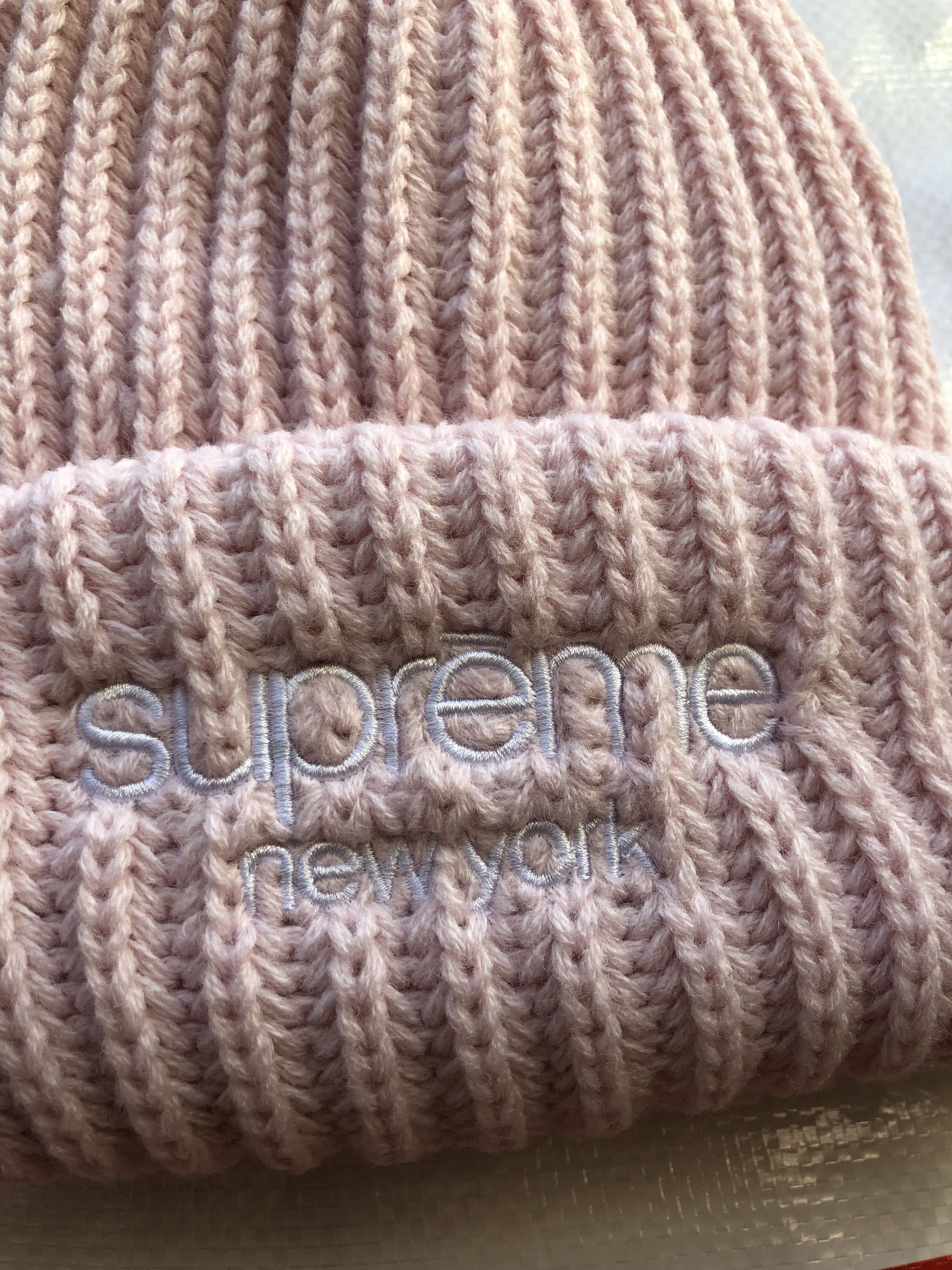 Supreme Supreme Classic Logo Chunky Ribbed Beanie cuffed box hat | Grailed