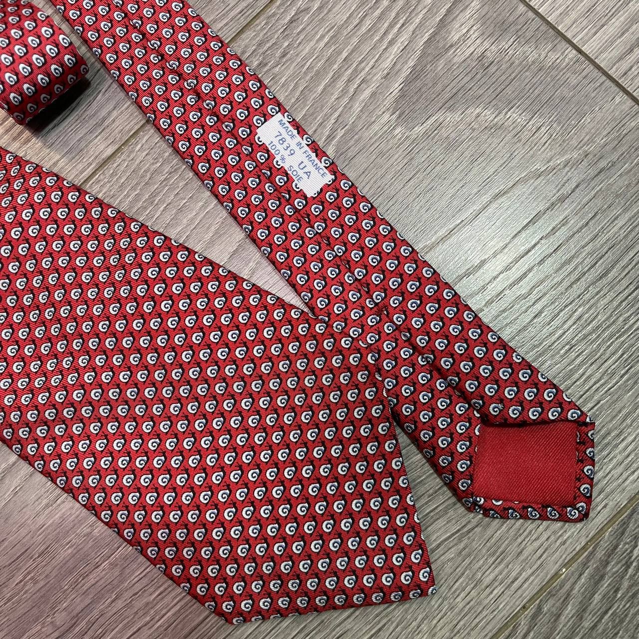 Hermes tie 7839UA snails