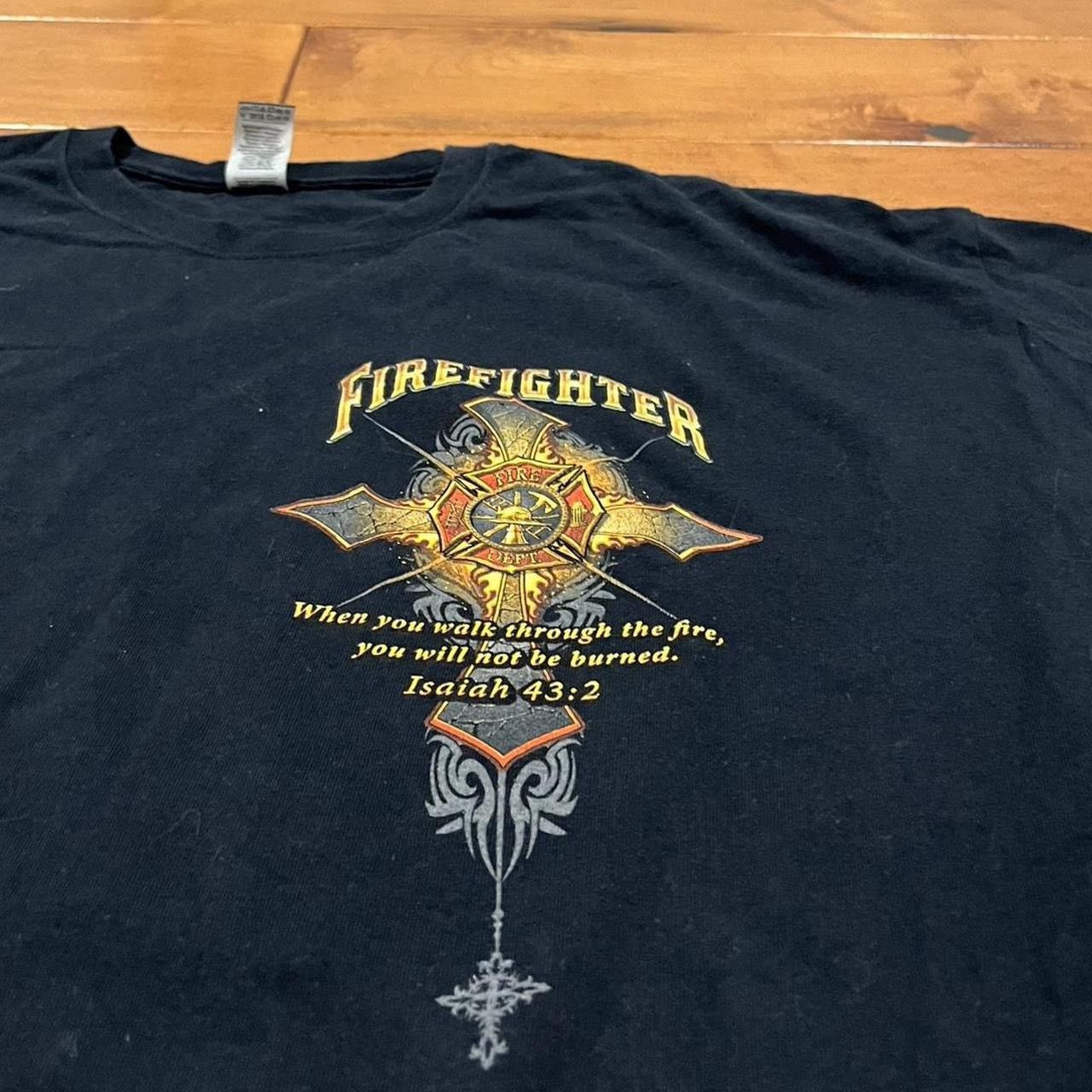 Gildan Firefighter Cross Graphic Tee/T-Shirt Size US XXL / EU 58 / 5 - 4 Thumbnail