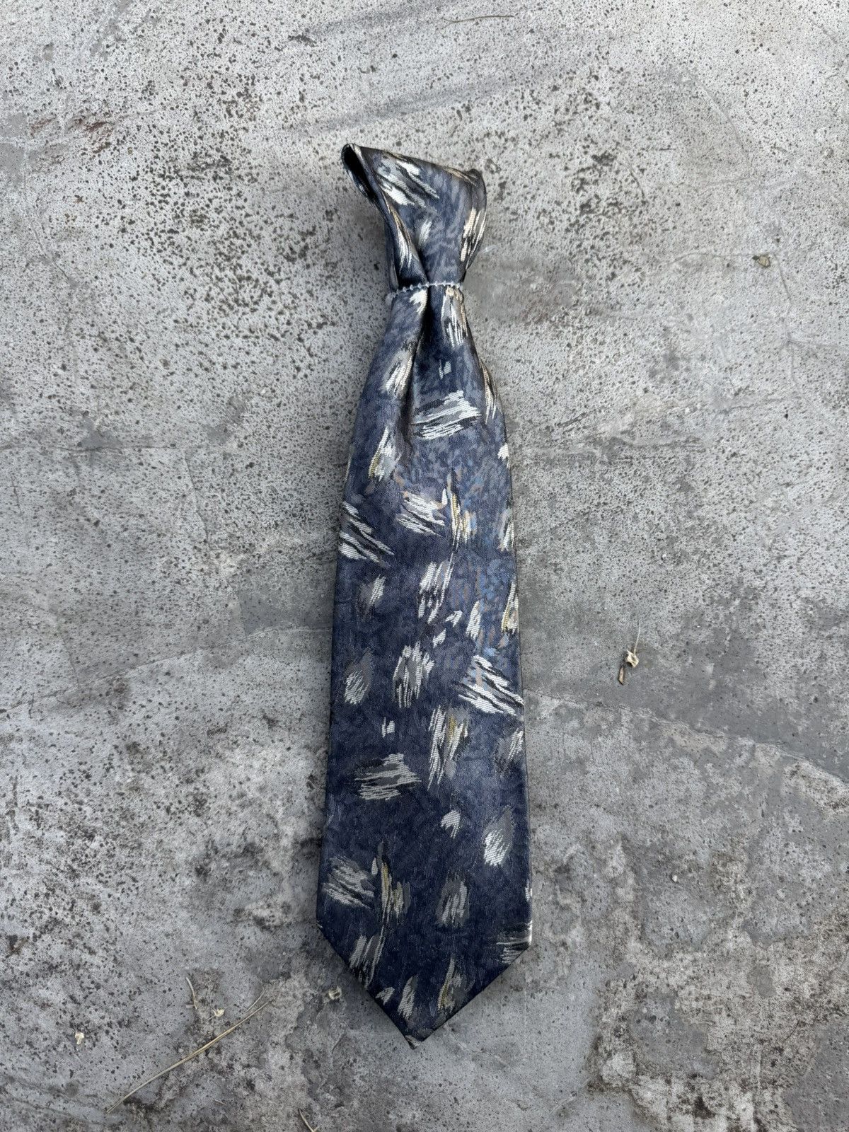 Issey Miyake Vintage Issey Miyake Neck Tie Pure Silk Silky Luxury Size ONE SIZE - 1 Thumbnail