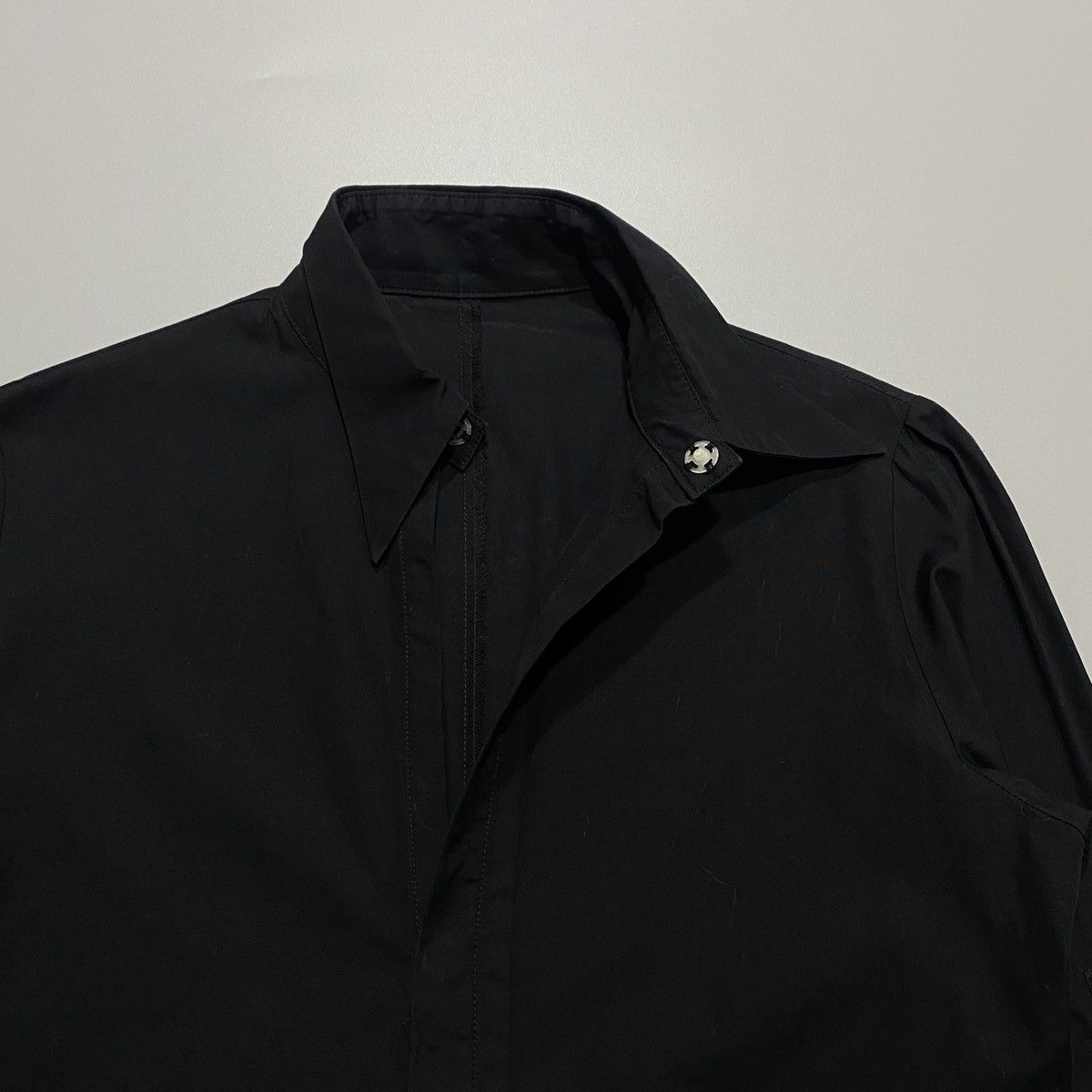 Yohji Yamamoto Yohji Yamamoto AW2000 DoubleSleeve Botton Shirt Size S / US 4 / IT 40 - 5 Thumbnail