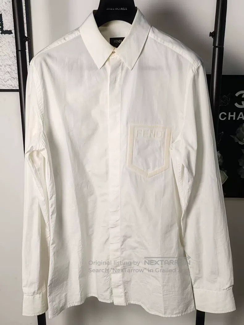 Fendi Fendi size 39 Relief Logo Shirt Size US XXS / EU 40 - 1 Thumbnail