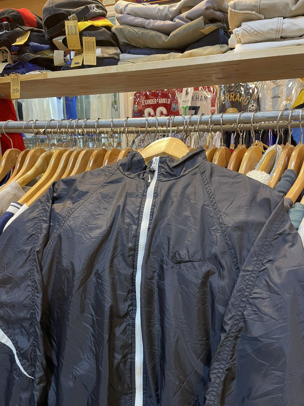 Nike Vintage Nike Big Swoosh Windbreaker Jacket Size US XL / EU 56 / 4 - 3 Thumbnail