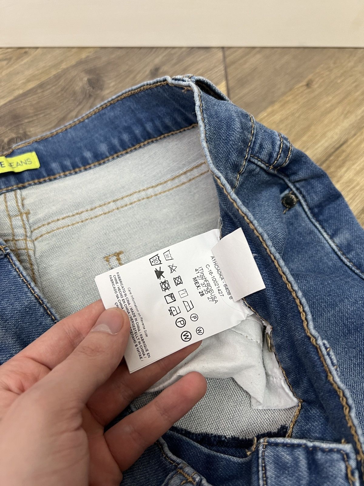 Versace × Versace Jeans Couture × Vintage Vintage Versace Jeans Women’s Denim Pants Size 28" / US 6 / IT 42 - 11 Thumbnail