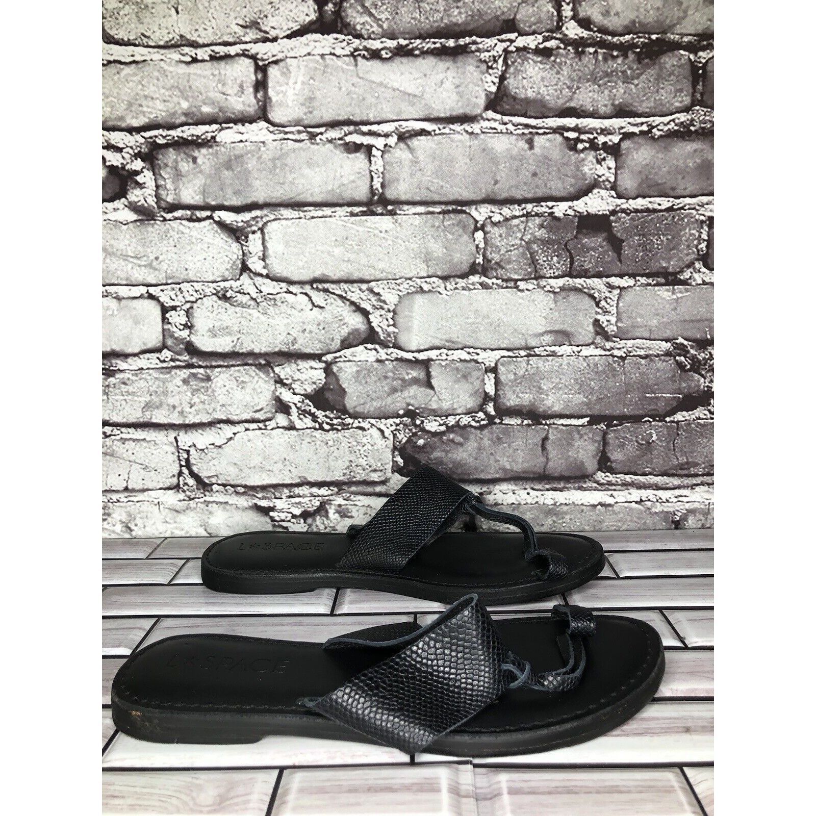 Other L*Space Miramar Black Leather SnakeSkin Print Toe Post Sanda Size US 8.5 / IT 38.5 - 4 Thumbnail