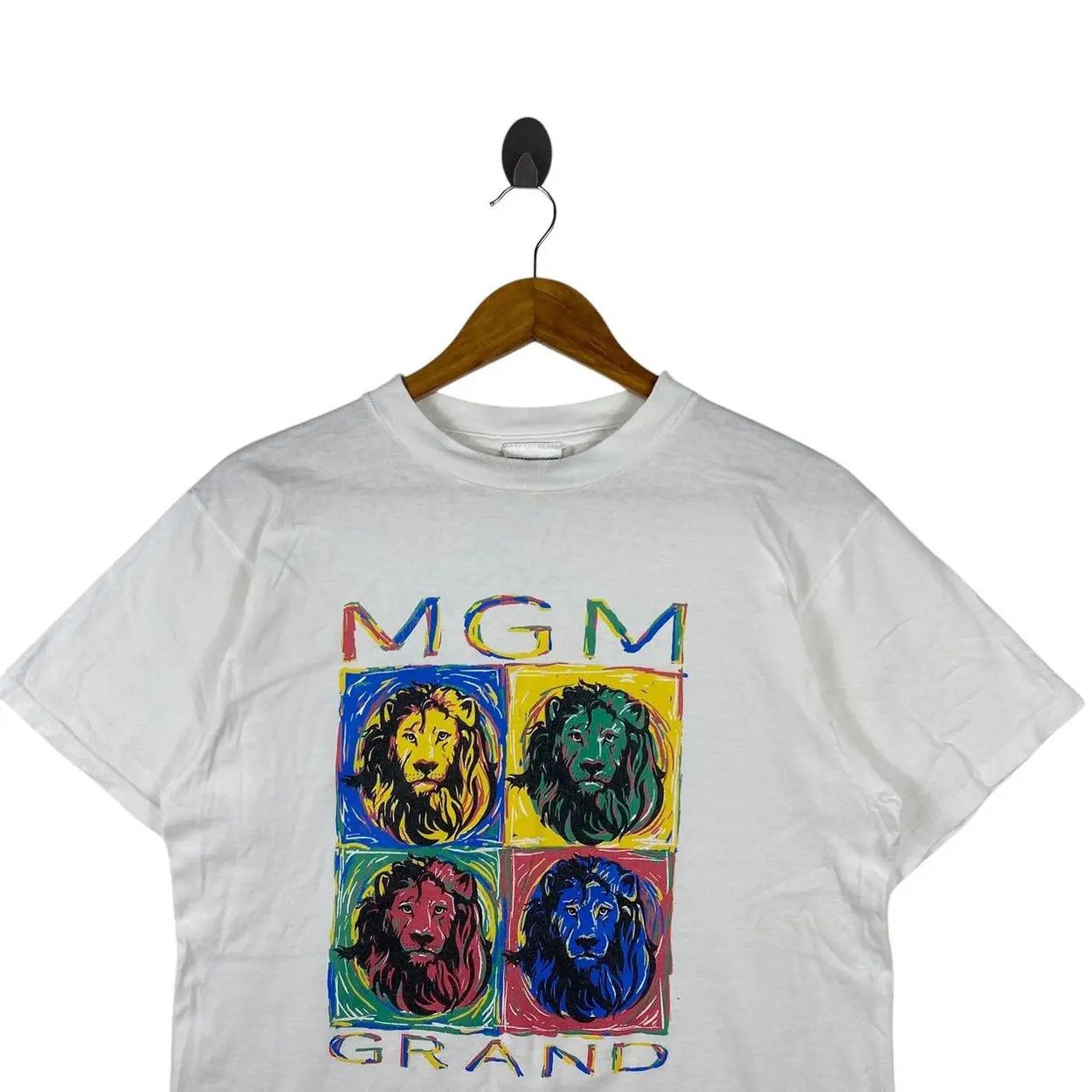 Vintage Vintage 1997 MGM GRAND LAS VEGAS Lion Pop Art Tee Shirt Size US M / EU 48-50 / 2 - 2 Thumbnail