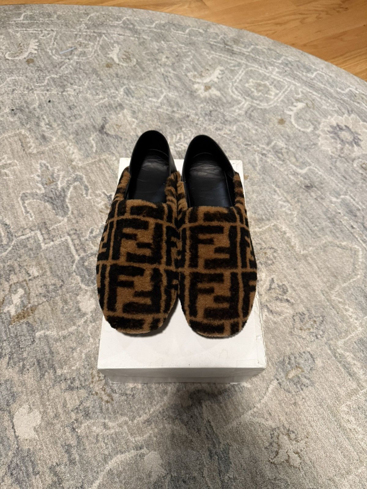 Fendi Fendi Shearling Slippers *Read* Size US 12 / EU 45 - 1 Thumbnail