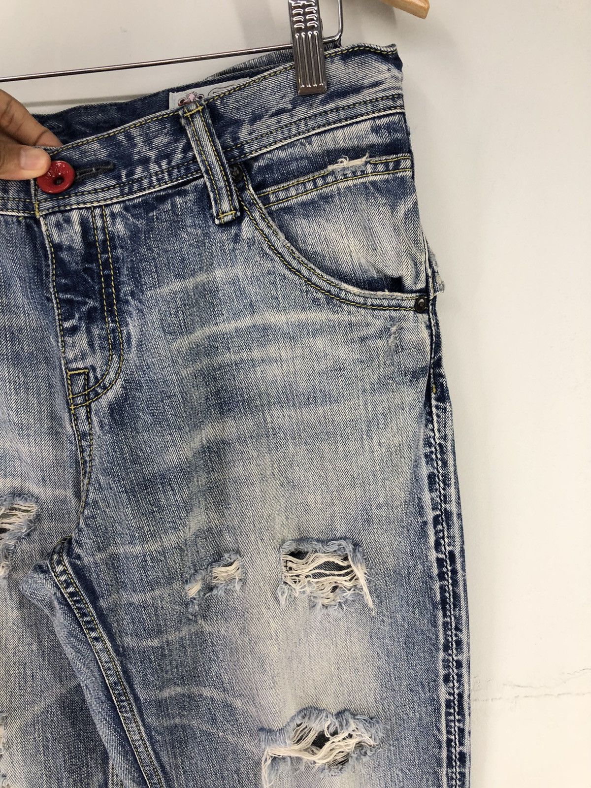 Japanese Brand Rodeo Crowns Back Ribbon Distressed Faded Blue Jeans Size 31" - 7 Thumbnail