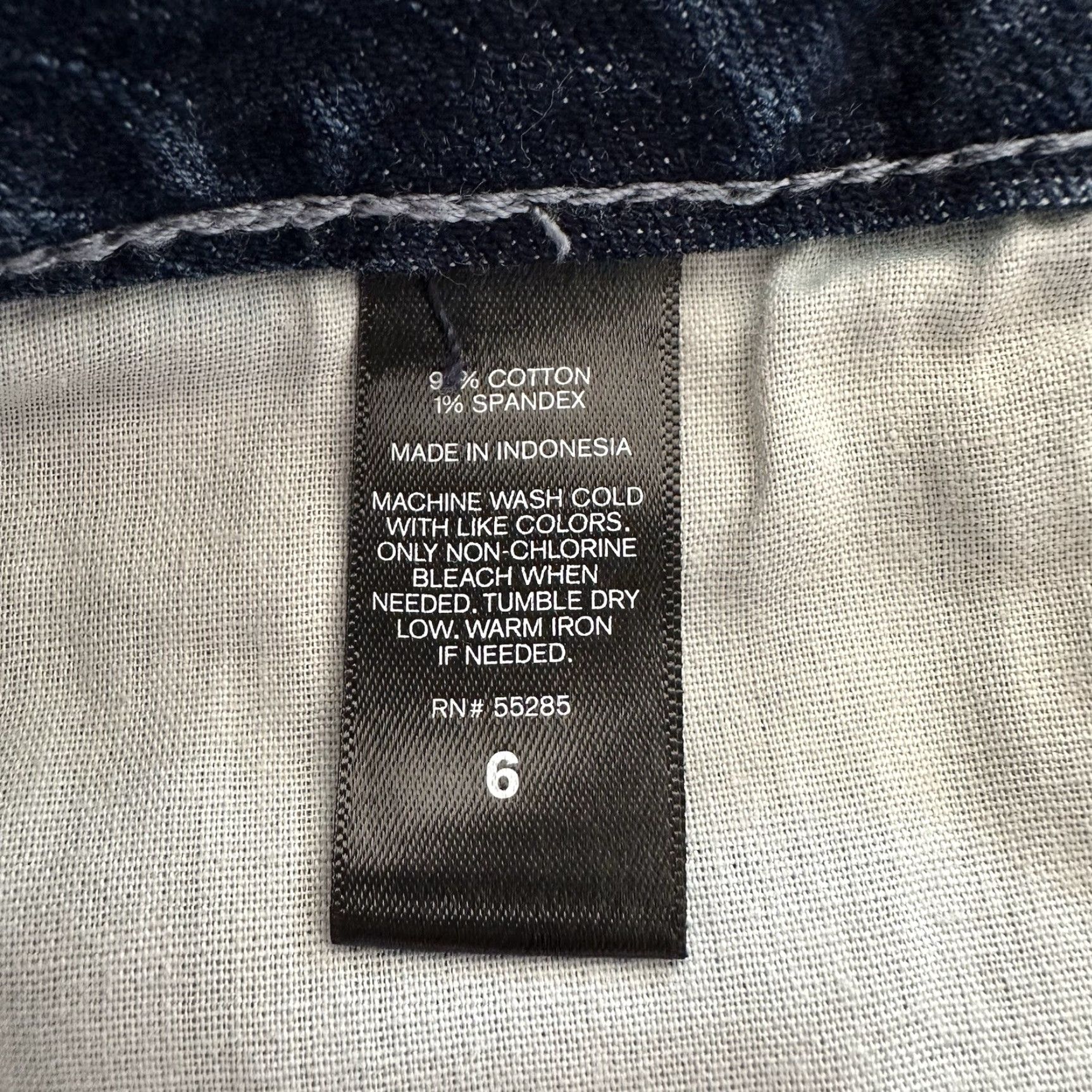Express Express Jeans Denim Shorts Womens 6 Low Rise Micro Booty Short Cut Off 2” Inseam - 2" Inseam Size 24" / US 00 / IT 34 - 4 Thumbnail