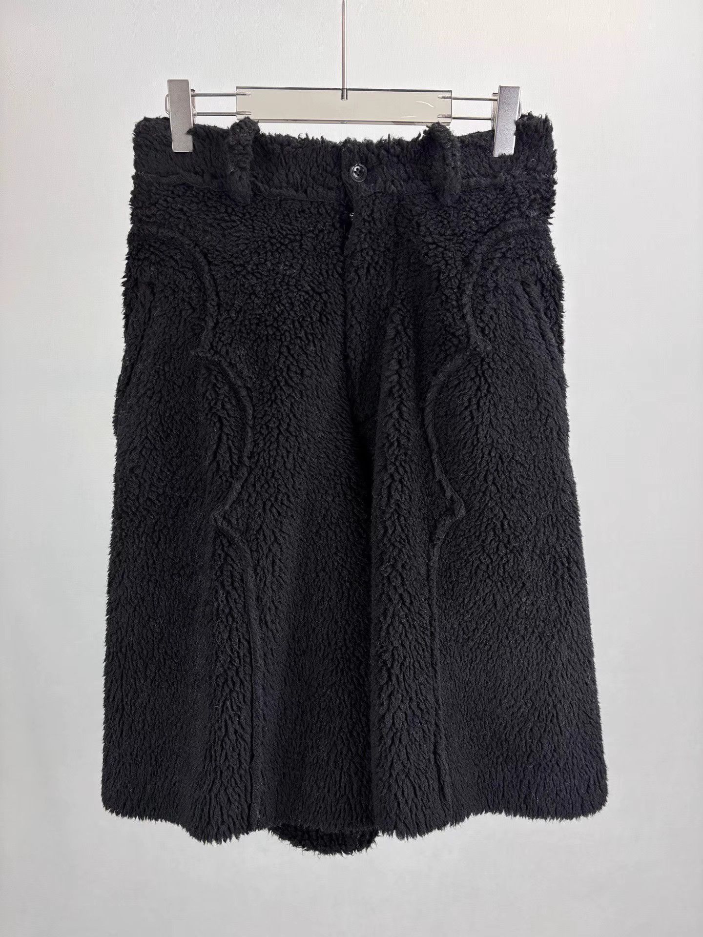Maison Margiela MAISON MARGIELA Black Fleece Shorts Size 42" / US 20 - 1 Thumbnail