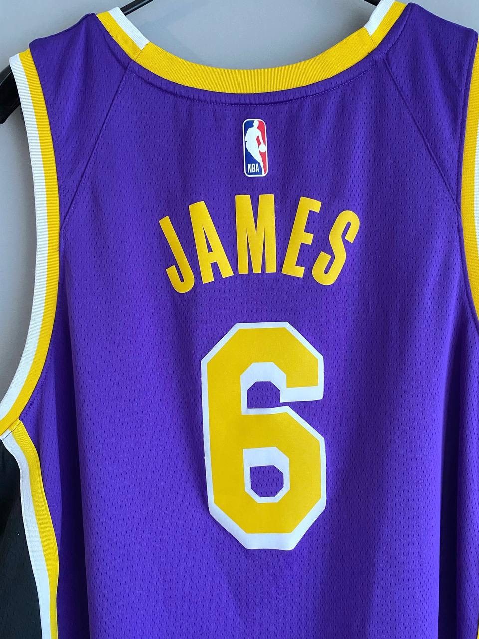 Jordan Brand NBA Basketball Jersey LA Lakers #6 JAMES, XXL, CV9481-513 Size US XXL / EU 58 / 5 - 10 Thumbnail