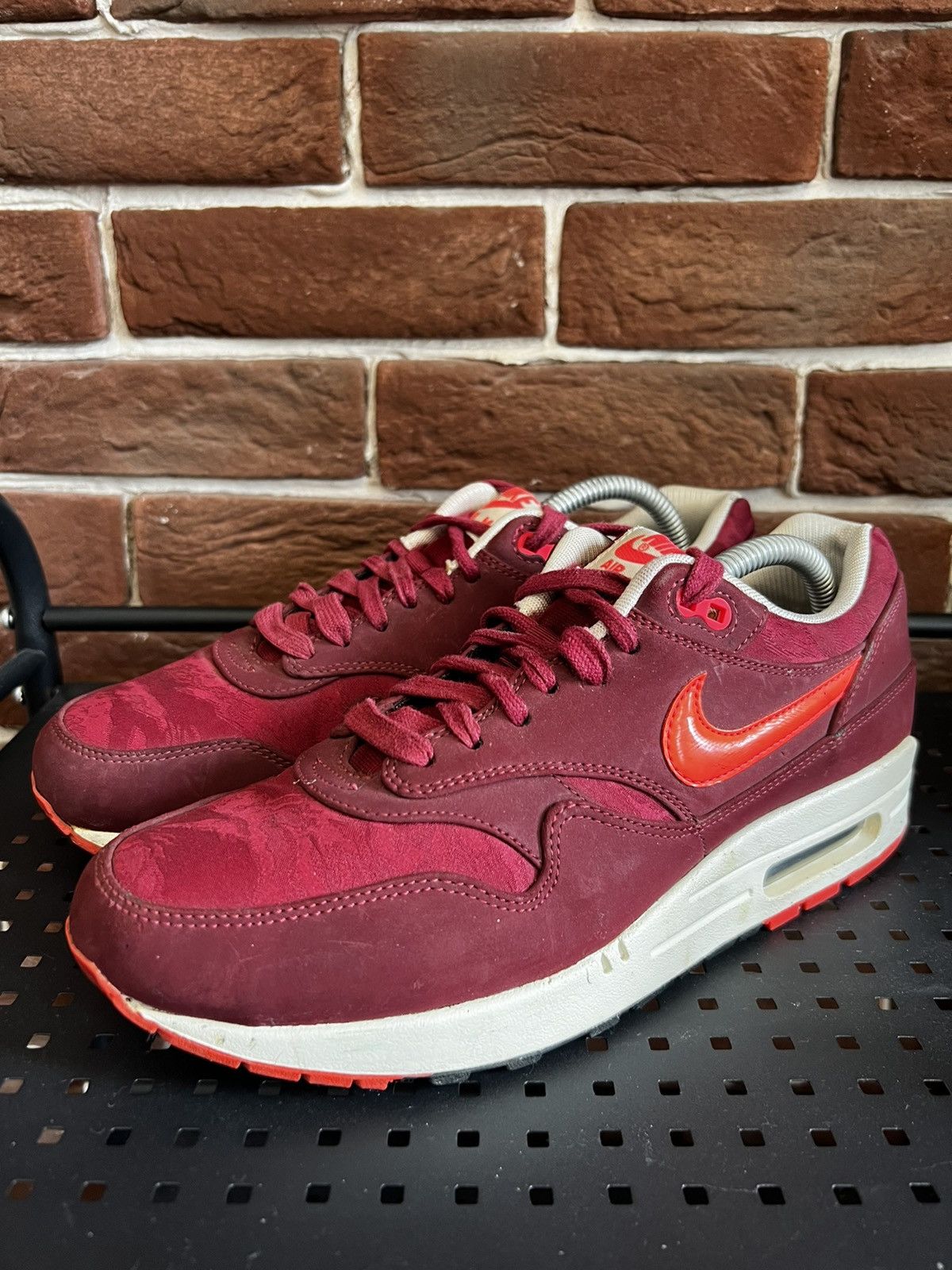 Nike 2013 Nike Air Max 1 Premium Atomic Red Rare Sneakers Hype Size US 9 / EU 42 - 4 Thumbnail