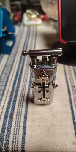 Vintage Retro Cross Shaped Lighter Metal Size ONE SIZE - 1 Thumbnail