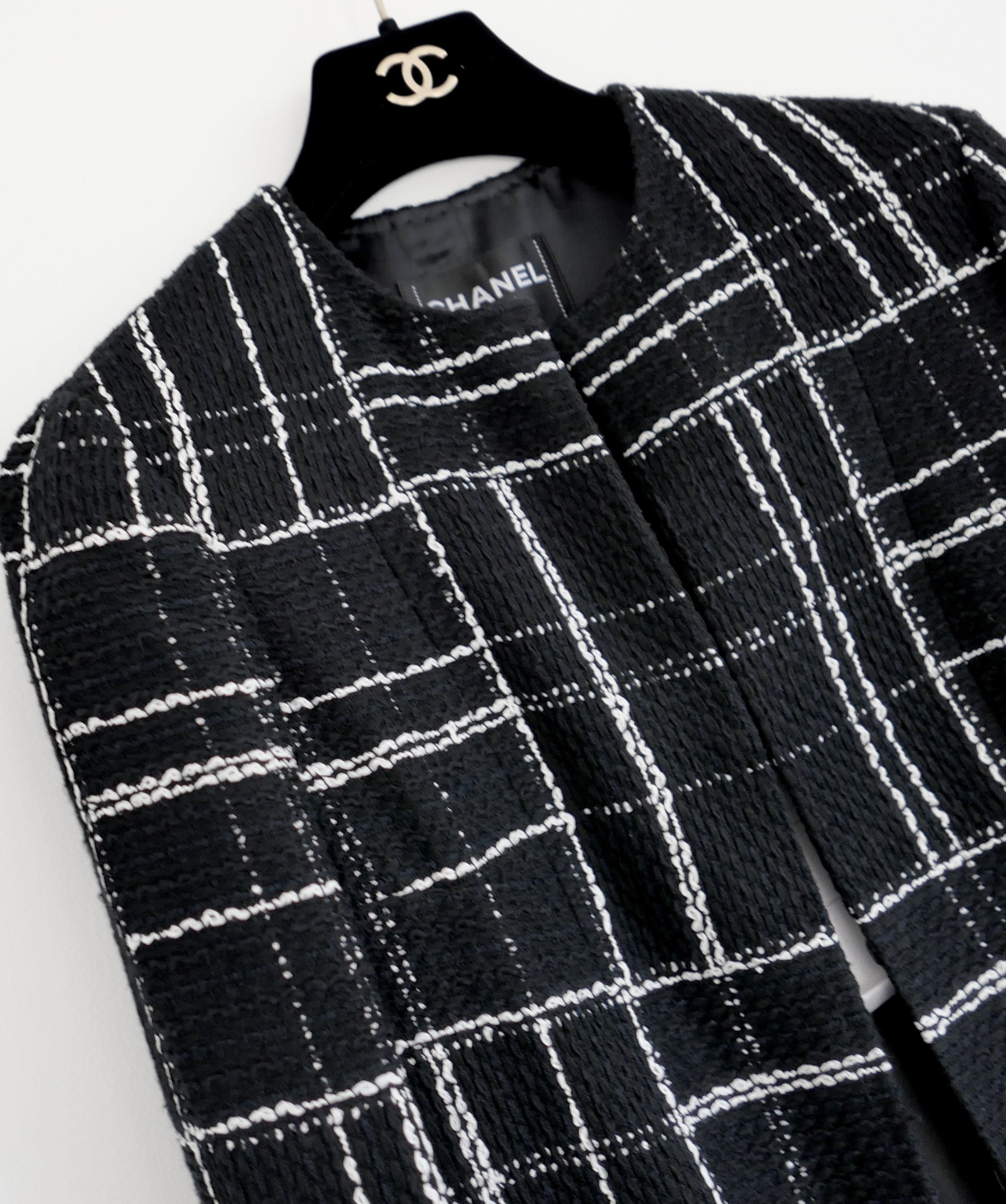 Chanel Chanel Pre-Fall 2023 23A Black & White Plaid Tweed Coat Size XS / US 0-2 / IT 36-38 - 3 Thumbnail