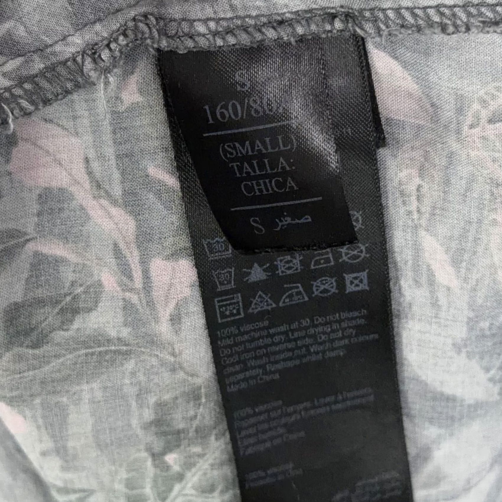 Allsaints VINTAGE AllSaints Dress Womens Small Gray Floral Bird Print V Neck Belted Mini Fit Flare Size S / US 4 / IT 40 - 4 Thumbnail