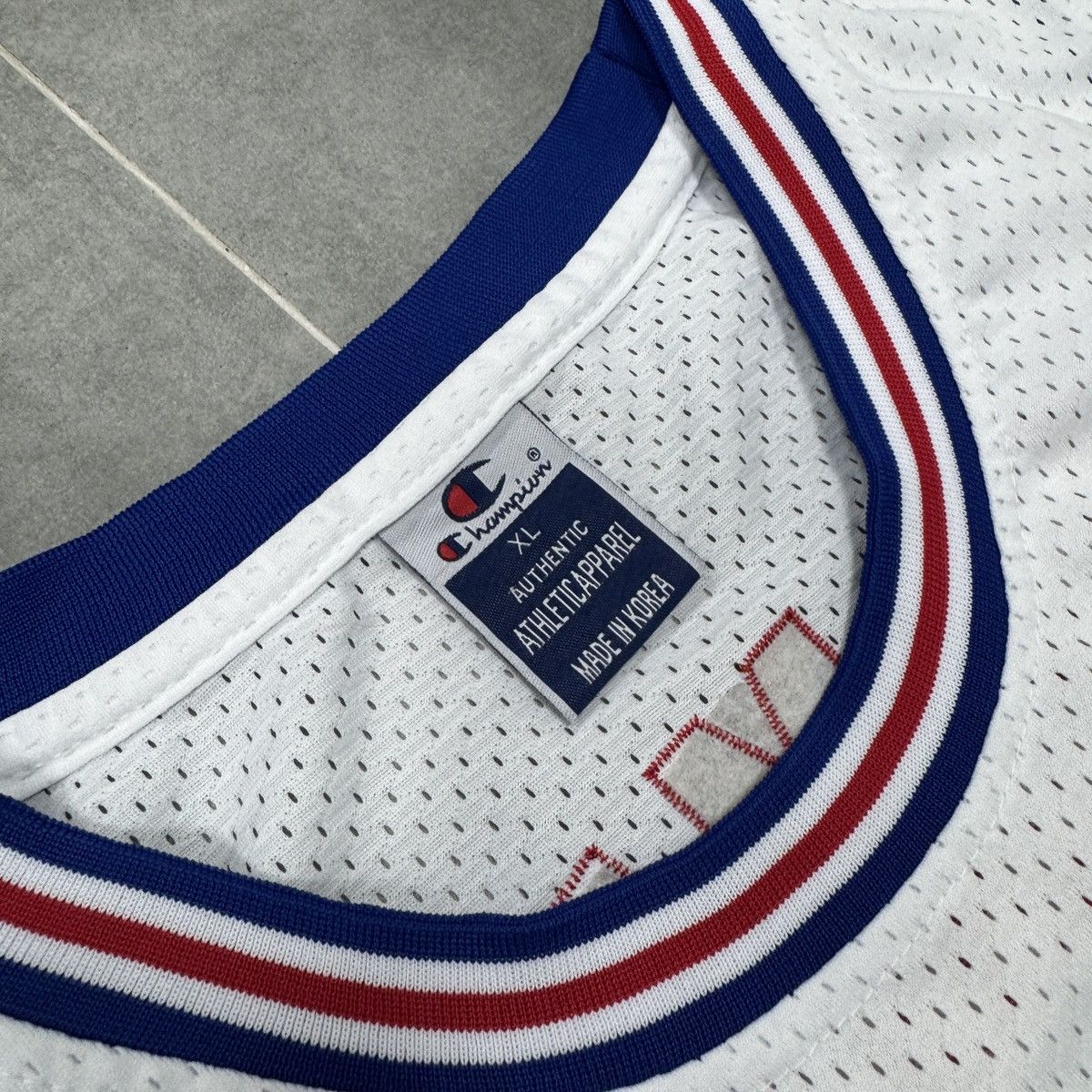 Vintage Vintage Champion Space Jam Tune Squad #6 James 90s Jersey Size US XL / EU 56 / 4 - 7 Thumbnail