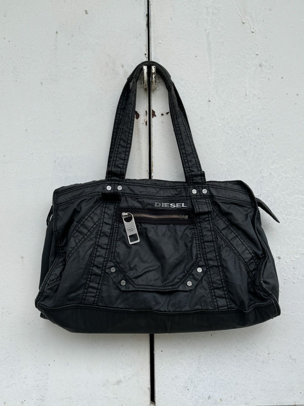 Diesel 2000s Diesel Archive Metal Logo Shoulder Bag | Grailed