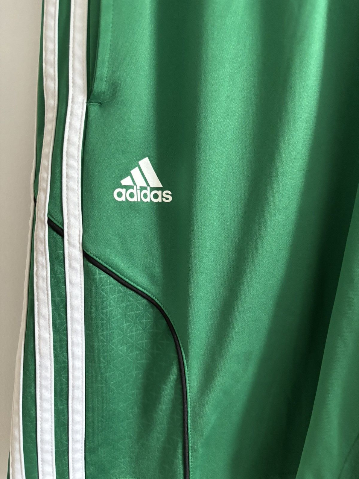 Adidas × NBA × Vintage 2009 Boston Celtics Green Shorts Size US 32 / EU 48 - 3 Thumbnail