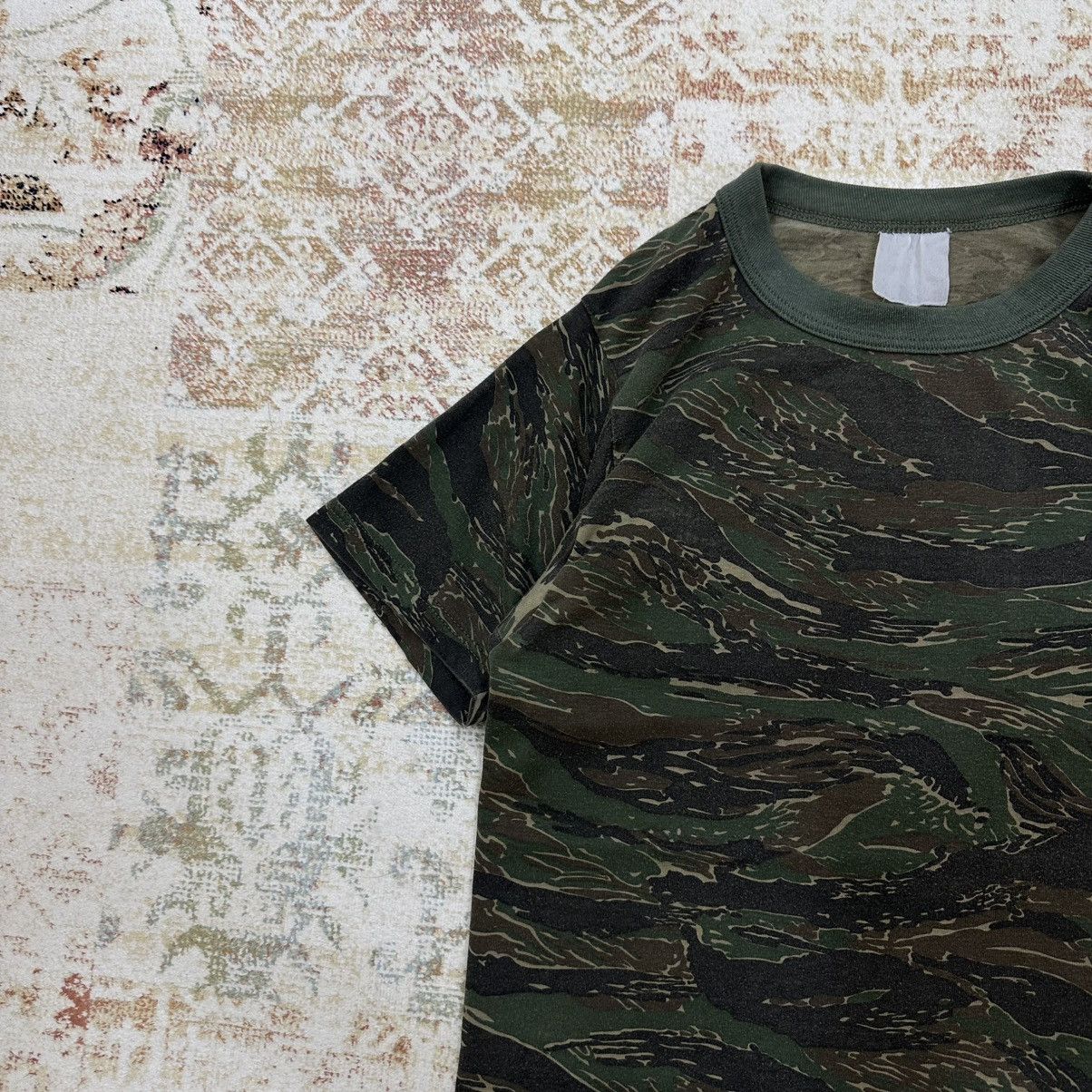 Japanese Brand × Vintage Vintage Japanese Style Camo T-shirts Military Multicam Size US S / EU 44-46 / 1 - 4 Thumbnail