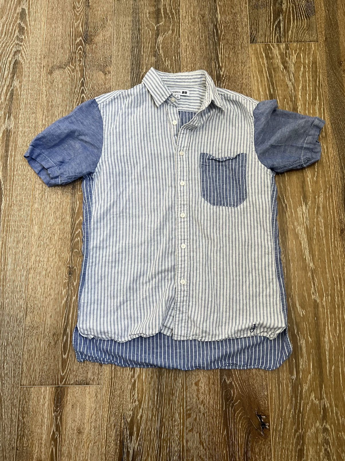 JW Anderson × Uniqlo Uniqlo Jw anderson button up shirt Size US S / EU 44-46 / 1 - 1 Thumbnail