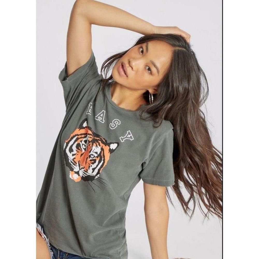 Wildfox Wildfox l Easy Tiger Graphic Tee XS Size XS / US 0-2 / IT 36-38 - 2 Thumbnail
