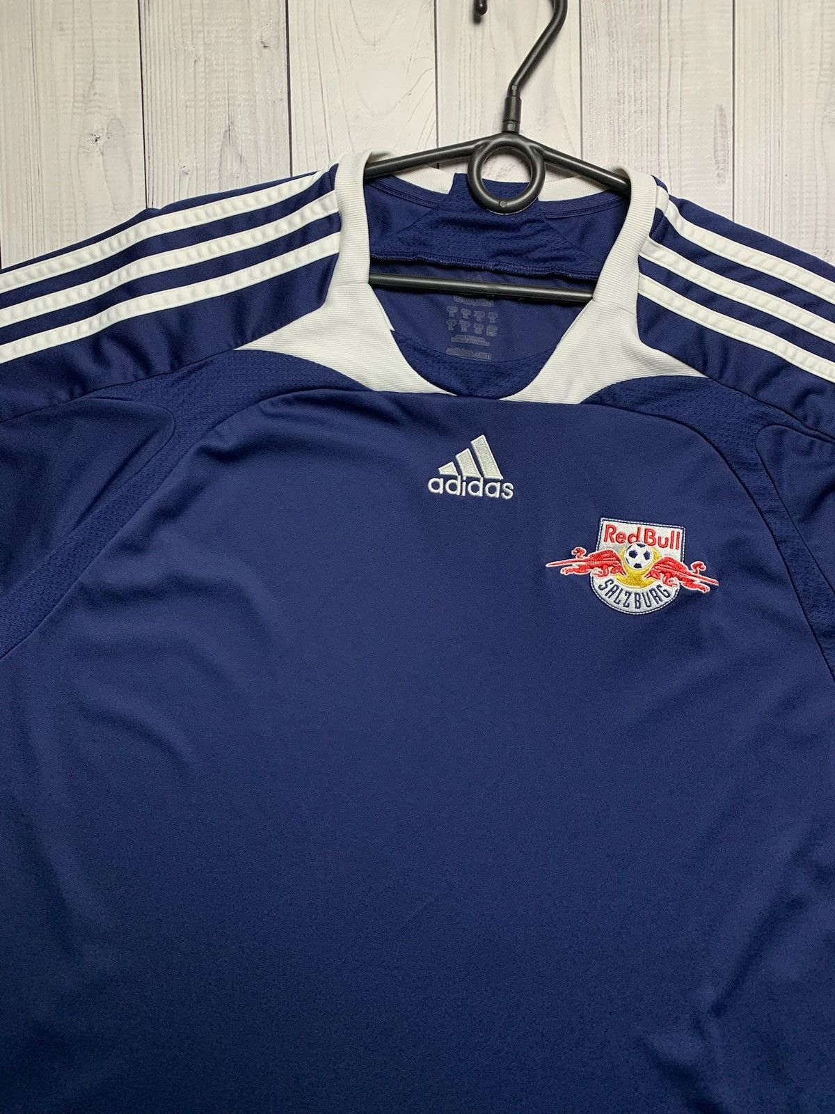 Adidas × Vintage Vintage adidas soccer jersey Red Bull Salzburg size XL navy Size US XL / EU 56 / 4 - 2 Thumbnail