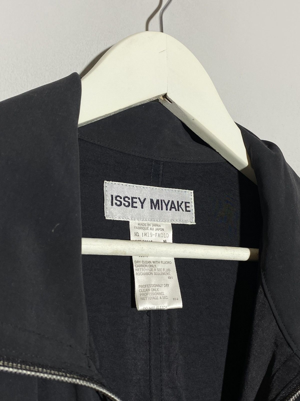 Issey Miyake Issey Miyake Black Asymmetrical Zipper Jacket Size US M / EU 48-50 / 2 - 13 Thumbnail