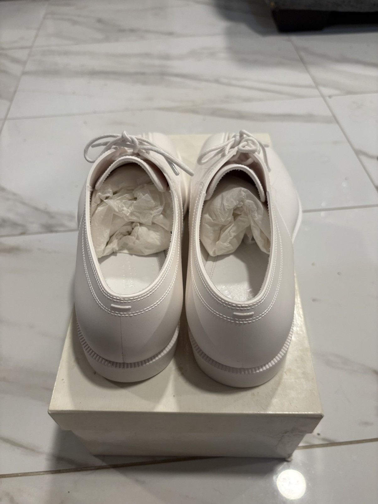 Maison Margiela Maison Margiela White Lace-Up Tabi Loafers Size US 7 / EU 40 - 4 Thumbnail