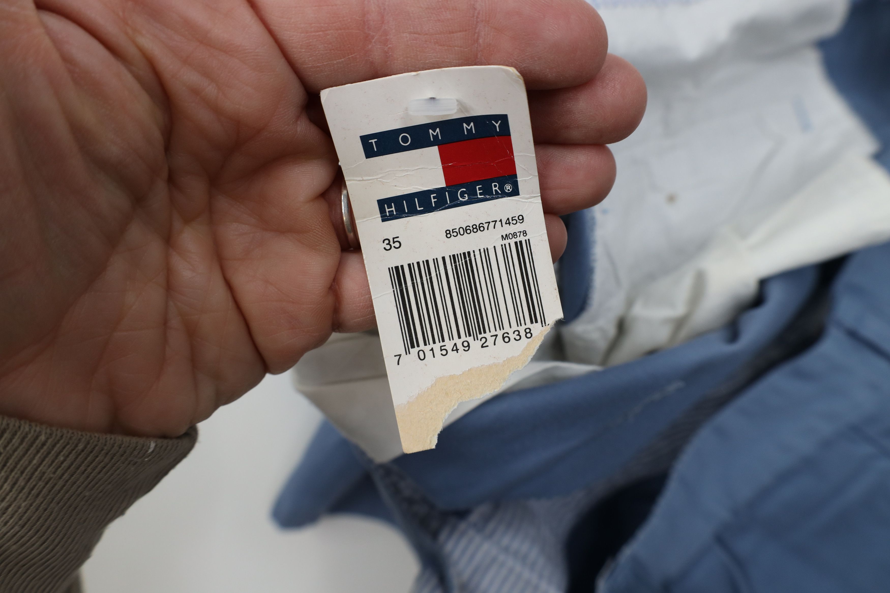 Tommy Hilfiger Deadstock Vintage 90s Tommy Hilfiger Chino Golf Shorts Blue Size US 35 - 9 Thumbnail