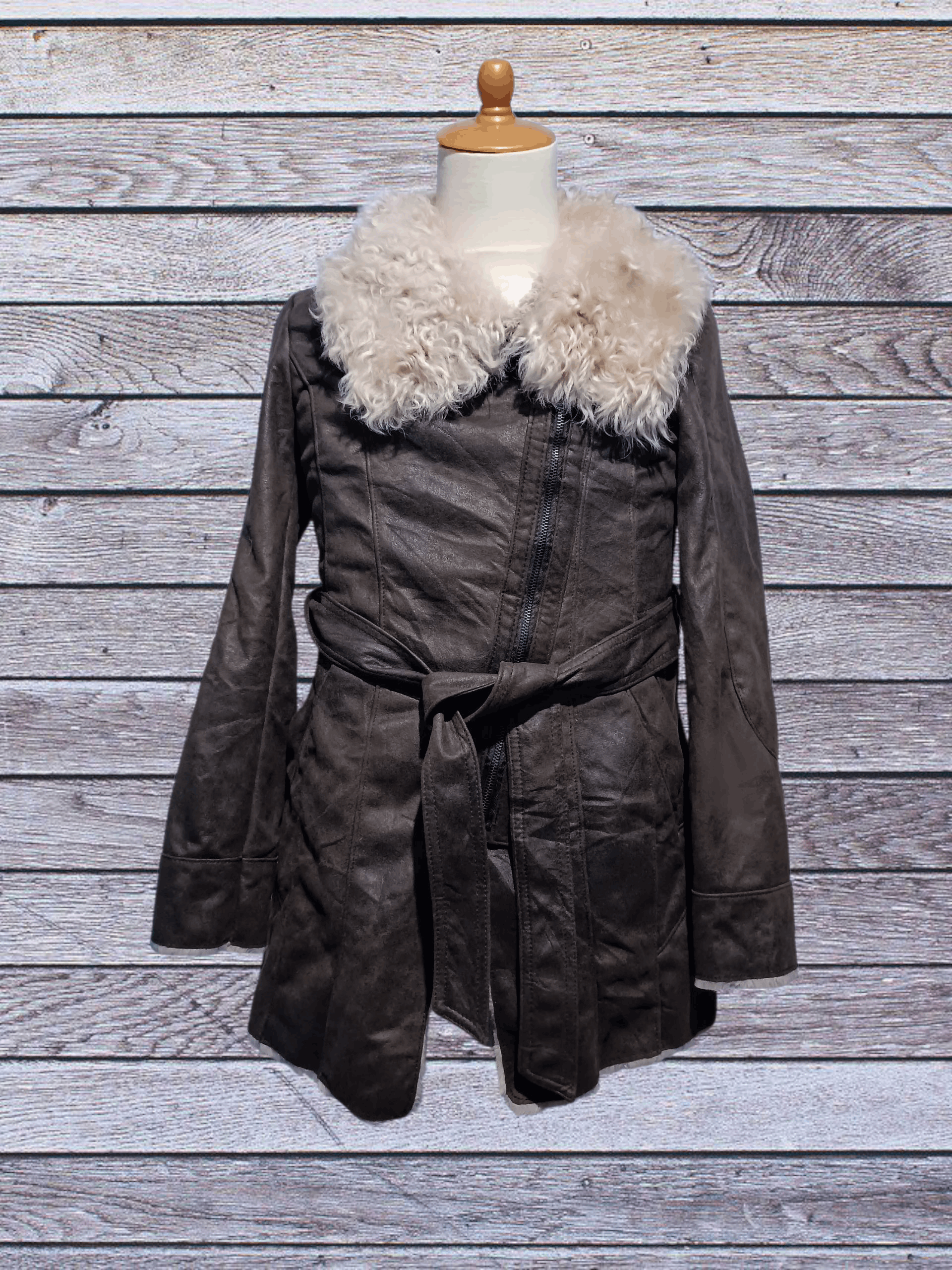Japanese Brand Asymmetrical Faux Fur Jacket Brown Size M / US 6-8 / IT 42-44 - 1 Thumbnail