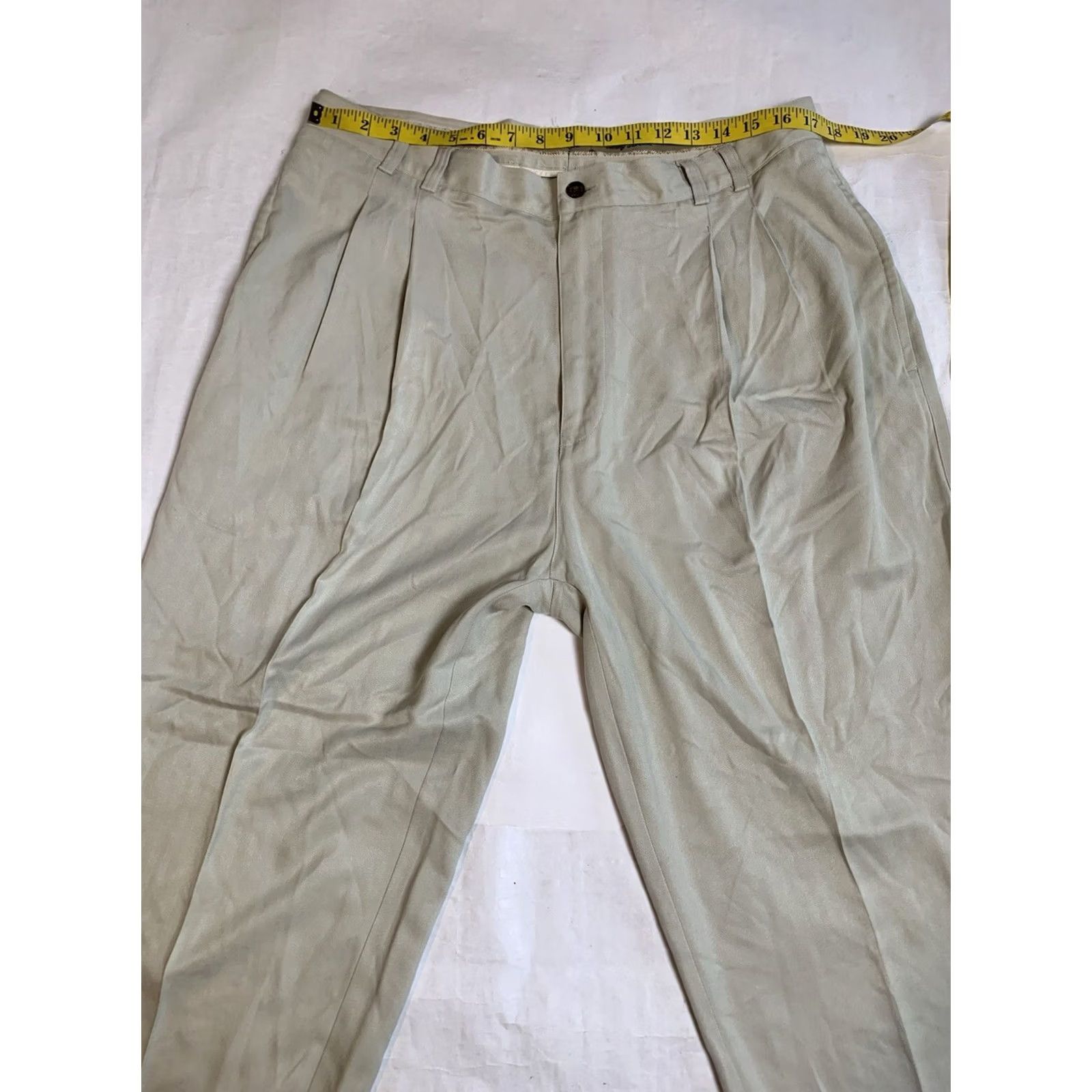Tommy Bahama VINTAGE Tommy Bahama Pants Mens Size 38 Beige 100% Silk Pants Straight Leg Pleated Front Size US 38 / EU 54 - 6 Thumbnail