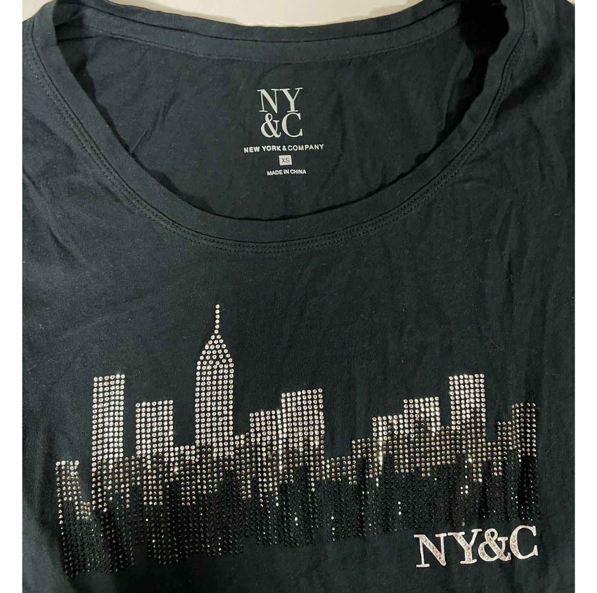 Jones New York Black Diamond NYC City Skyline Graphic T-Shirt Top Tee XS 🖤 Size XS / US 0-2 / IT 36-38 - 3 Thumbnail