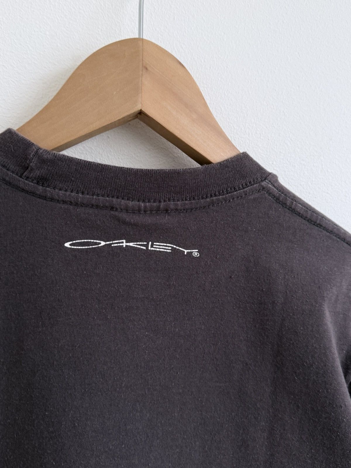 Oakley Vintage 90s Oakley Software Faded T-Shirt Size US S / EU 44-46 / 1 - 6 Thumbnail