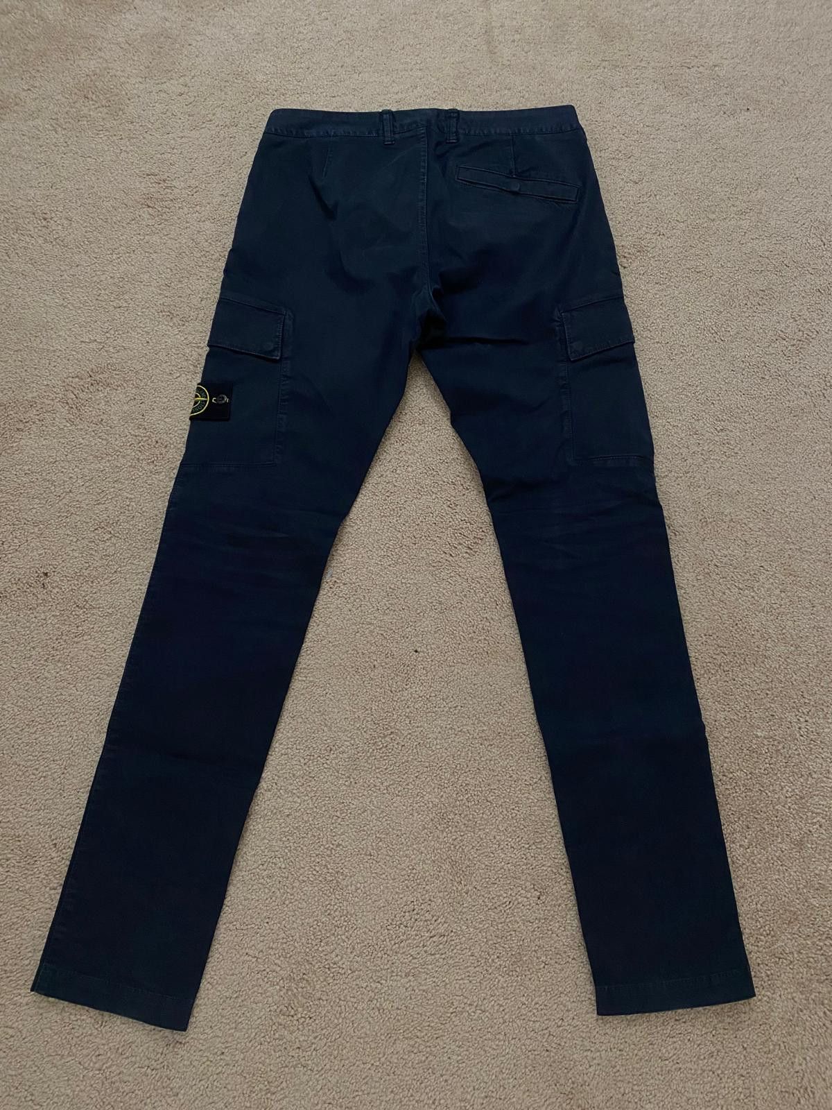 Stone Island Stone Island Navy Cargo Pants Size US 32 / EU 48 - 2 Thumbnail