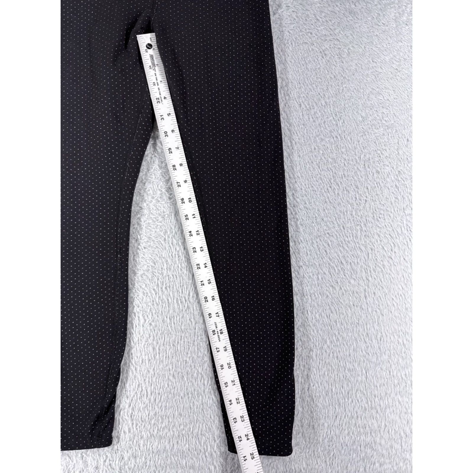 Lululemon Lululemon Wunder Under Pants Womens 4 Black Polka Dot Crop 25" Yoga Gym Casual Size 27" / US 4 / IT 40 - 5 Thumbnail