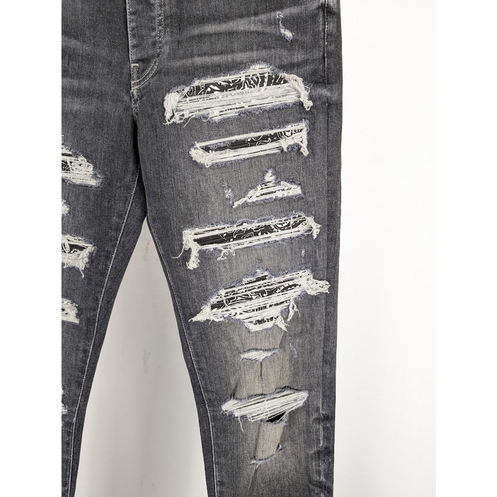 o1rshd1 Bandana Thrasher Jeans in Grey