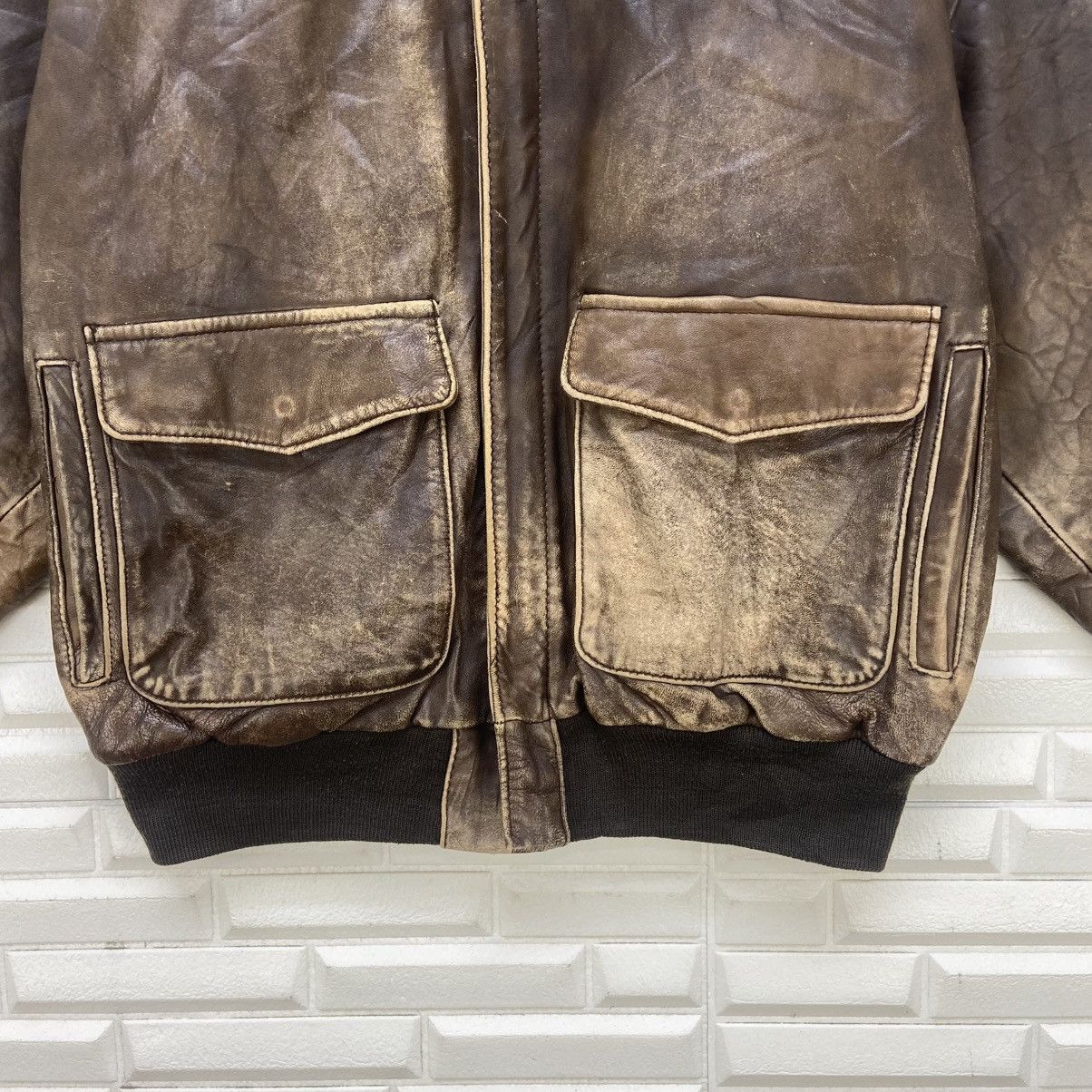 Vintage Vintage Air Force A-2 Military Sheepskin Leather Jacket Size US M / EU 48-50 / 2 - 6 Thumbnail
